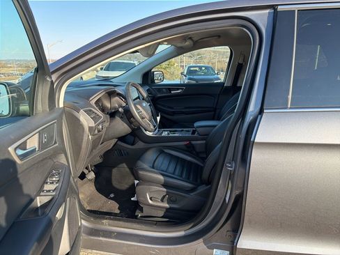 Used 2024 Ford Edge SEL image 2