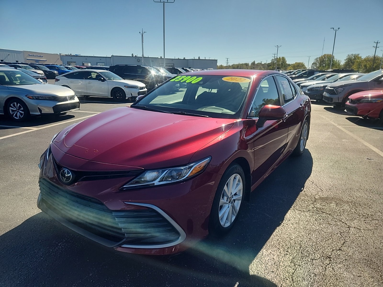 Used 2022 Toyota Camry LE FWD image 2