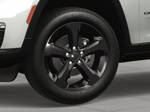 New 2024 Jeep Grand Cherokee L Limited w/ Black Appearance Package image 11