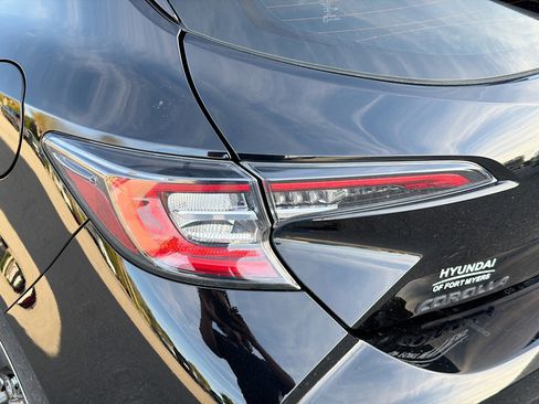 Used 2022 Toyota Corolla XSE image 10