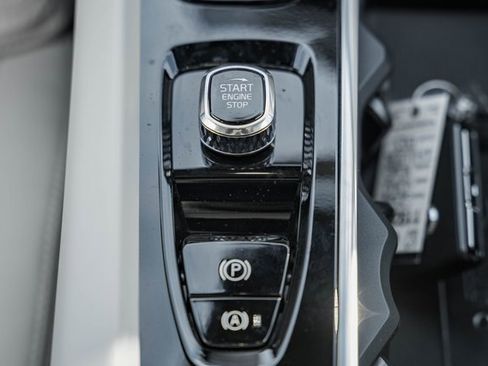 New 2026 Volvo XC60 B5 Ultra w/ Protection Package Premier image 26