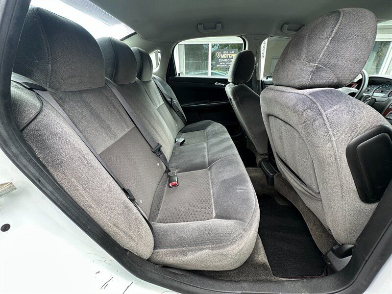Used 2011 Chevrolet Impala LS FWD image 16