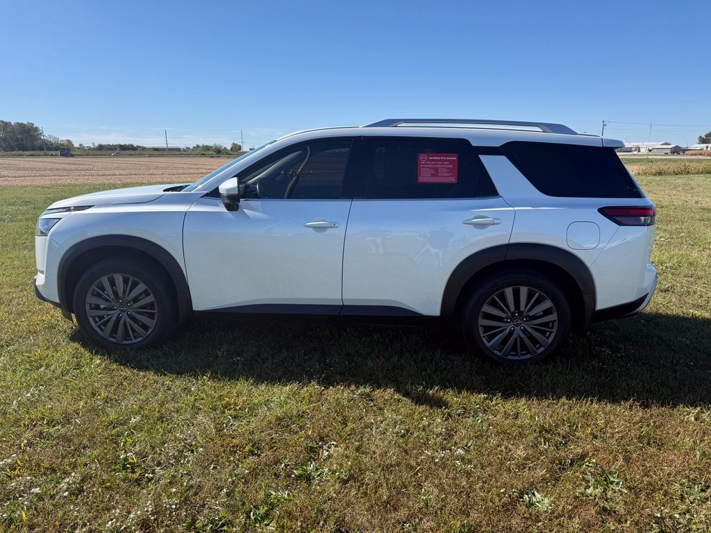 Certified 2025 Nissan Pathfinder SL w/ SL Premium Package FWD image 8