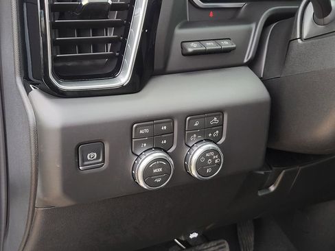 New 2026 GMC Sierra 2500 Denali w/ Denali Reserve Package image 8