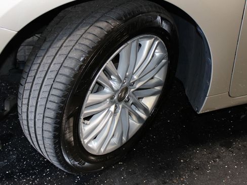Used 2013 Lexus ES 350 w/ Luxury Pkg image 37