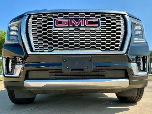 Used 2022 GMC Yukon Denali image 9