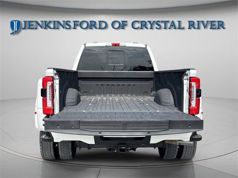 Certified 2023 Ford F450 Platinum w/ FX4 Off-Road Package image 7