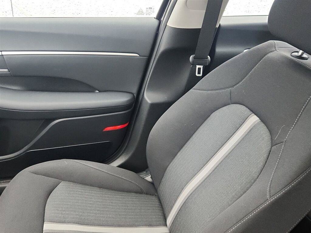 Used 2025 Hyundai Sonata SEL FWD image 18