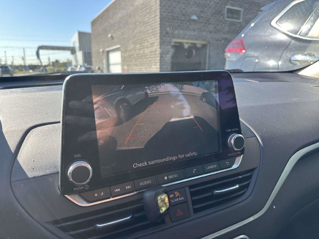 Used 2020 Nissan Altima 2.5 S AWD/4WD image 19