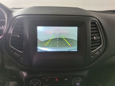 Used 2021 Jeep Compass Latitude AWD/4WD image 21