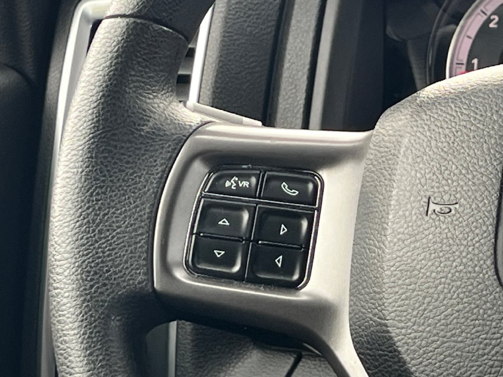 Used 2024 RAM 1500 Warlock RWD image 10
