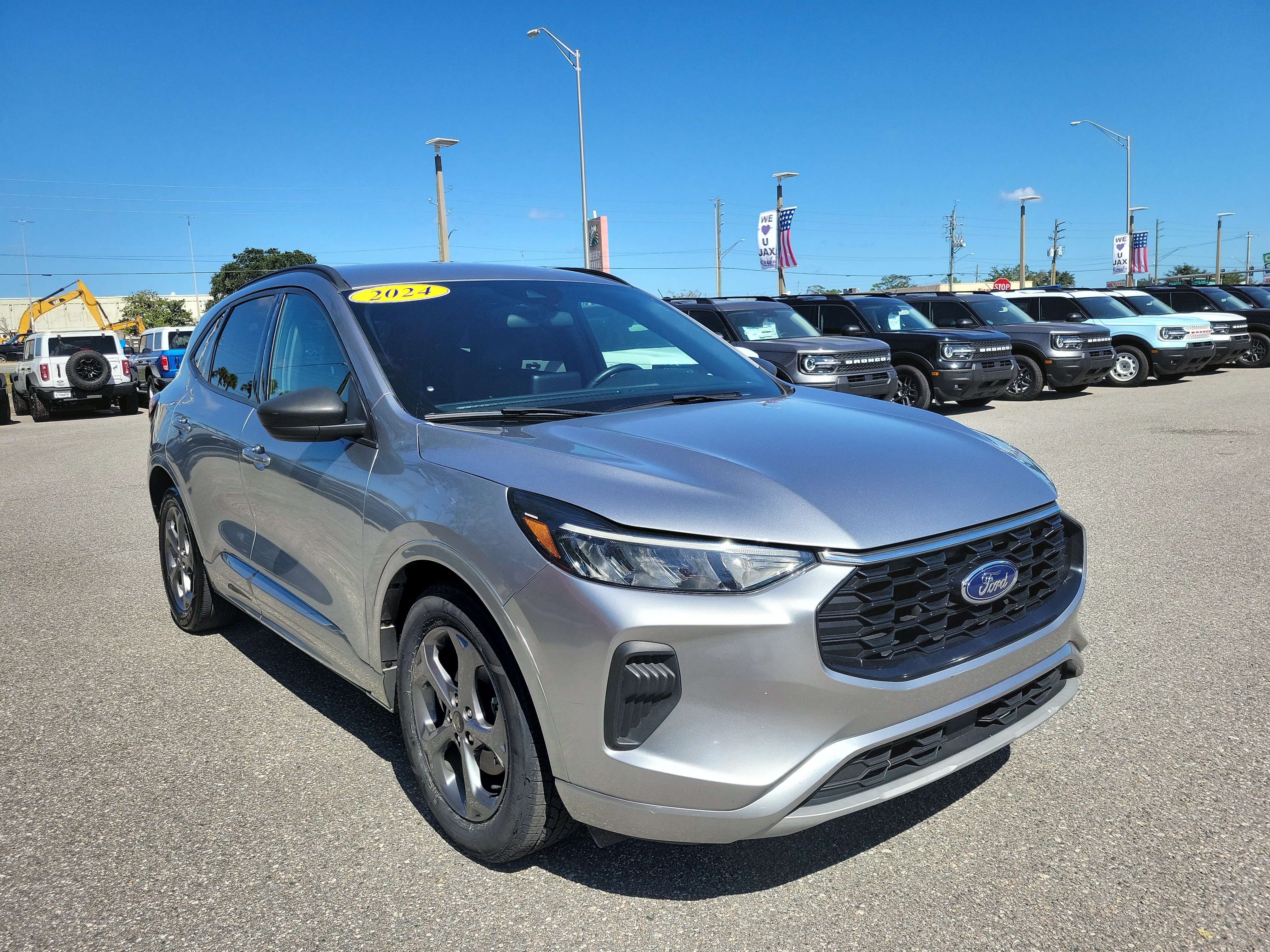 Used 2024 Ford Escape ST-Line FWD image 2