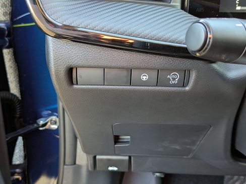 New 2026 Nissan Kicks SR image 13