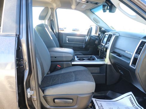 Used 2018 RAM 2500 Big Horn image 33