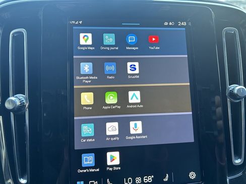 Certified 2025 Volvo XC40 B5 Plus image 20