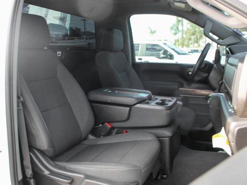 Used 2024 Chevrolet Silverado 3500 LT w/ Convenience Package image 28