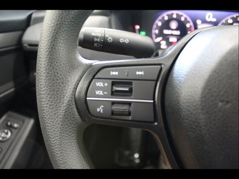 Certified 2025 Honda Accord LX image 27