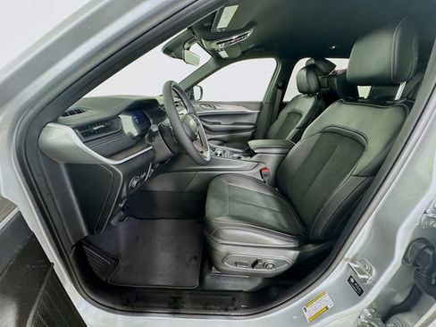 New 2026 Jeep Grand Cherokee L L LAREDO ALTITUDE 4X4 image 24