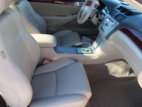 Used 2005 Toyota Solara SLE image 14