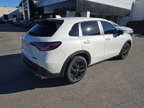 Used 2025 Honda HR-V Sport image 5