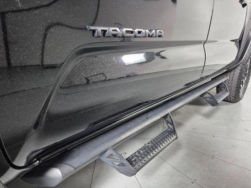 Certified 2023 Toyota Tacoma TRD Off-Road w/ TRD Premium Off Road Package AWD/4WD image 12
