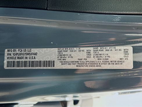 Used 2025 Jeep Wrangler Unlimited Rubicon image 29