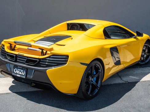 Used 2015 McLaren 650S Spider image 20
