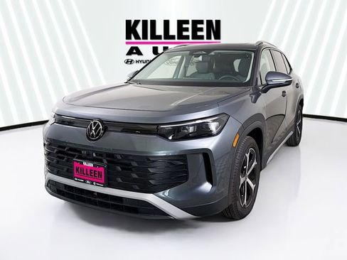 New 2026 Volkswagen Tiguan SE image 3