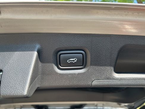 Used 2023 Hyundai Santa Fe Calligraphy image 33