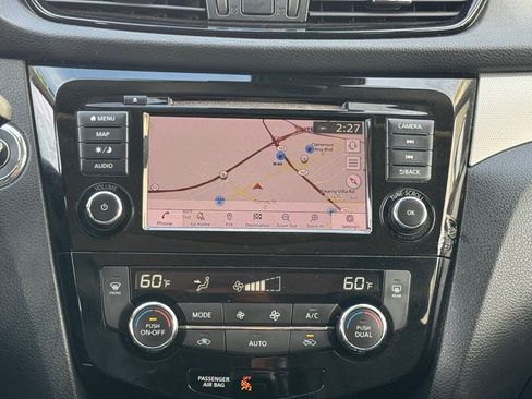 Used 2020 Nissan Rogue Sport SL w/ Premium Package FWD image 21