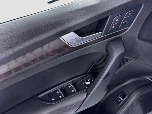 Used 2018 Audi Q5 Prestige w/ Prestige Package AWD/4WD image 23