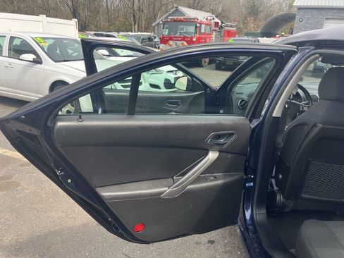 Used 2009 Pontiac G6 Sedan w/ Sun And Sound Package FWD image 19