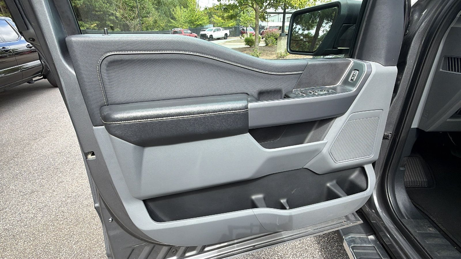 Used 2025 Ford F150 XLT w/ Equipment Group 301A Standard AWD/4WD image 14
