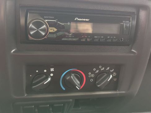 Used 2001 Jeep Wrangler Sport image 15