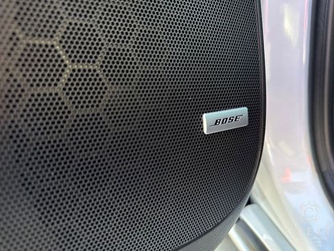 Used 2023 Buick Enclave Avenir image 11