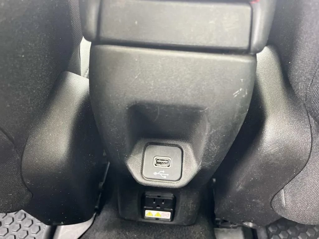 Used 2021 Jeep Renegade Trailhawk w/ Sun & Sound Group AWD/4WD image 17
