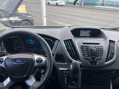 Used 2018 Ford Transit 250 148 Medium Roof RWD image 10
