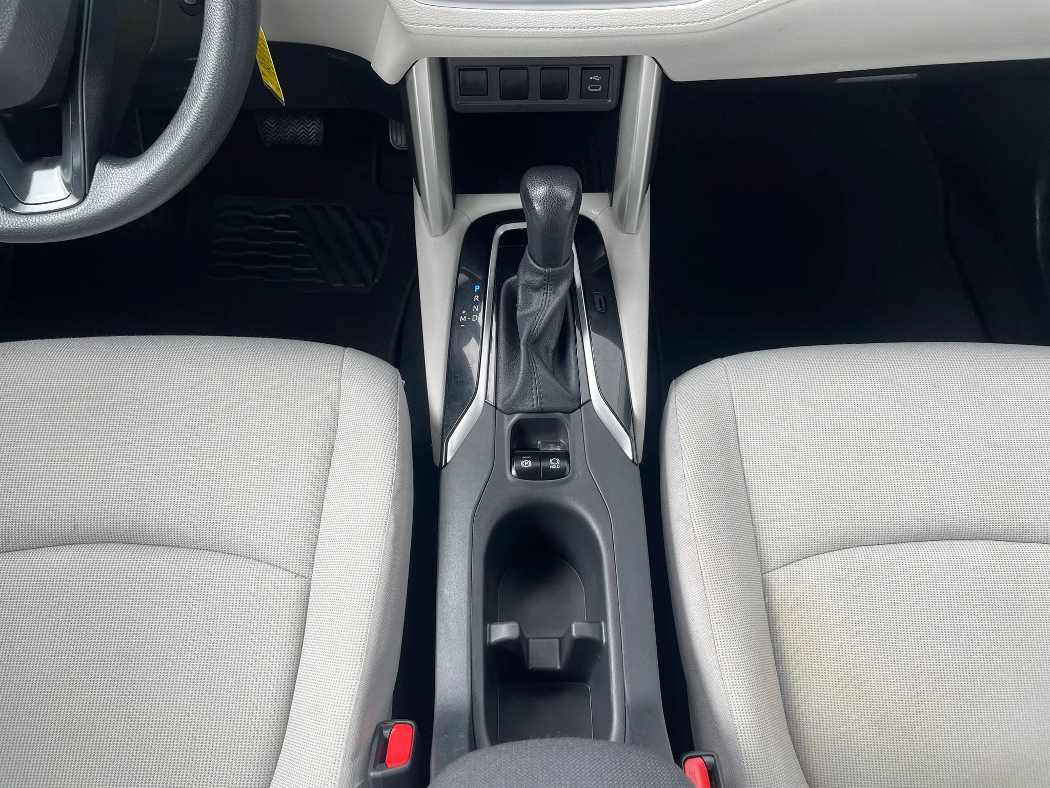 Used 2024 Toyota Corolla Cross L FWD image 15