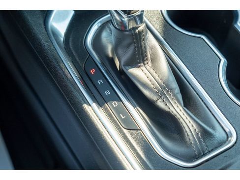 Used 2022 Chevrolet Traverse Premier w/ Redline Edition FWD image 28