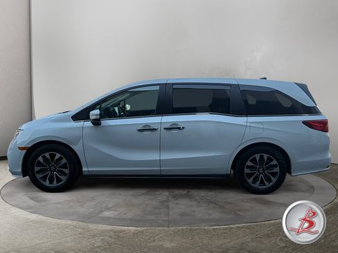 Used 2021 Honda Odyssey EX-L image 3