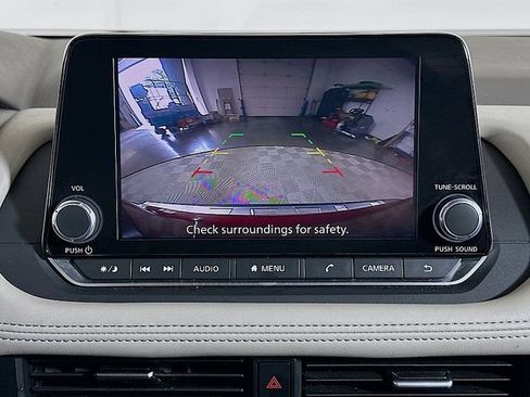 Used 2023 Nissan Rogue SV FWD image 15