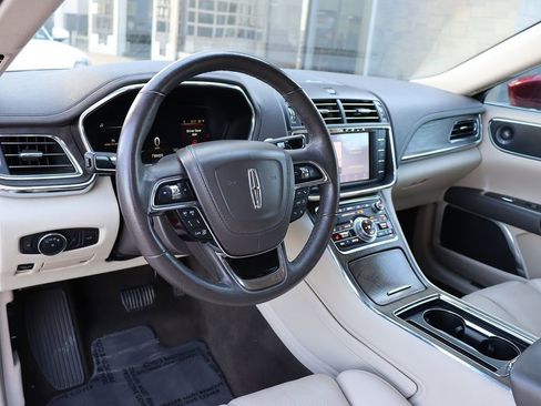 Used 2020 Lincoln Continental w/ Premium Package image 15