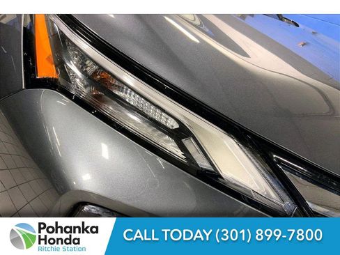 Used 2025 Nissan Rogue SV image 29