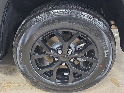 New 2026 Jeep Grand Cherokee Laredo image 33