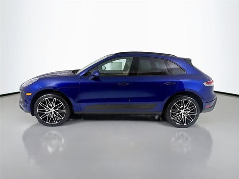 New 2026 Porsche Macan image 2