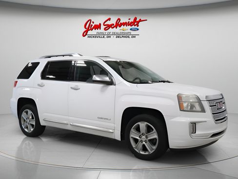 Used 2017 GMC Terrain Denali FWD image 1