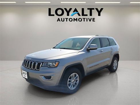 Used 2018 Jeep Grand Cherokee Laredo image 1