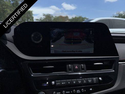 Certified 2025 Lexus ES 350 w/ Premium Package image 18