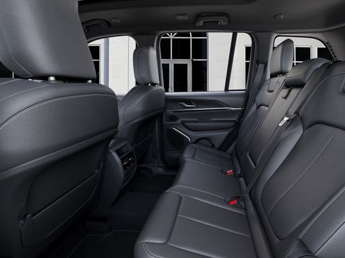 New 2026 Jeep Grand Cherokee Limited image 23