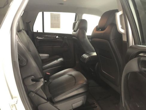 Used 2017 Buick Enclave Leather image 11